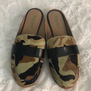 BOGO!! True Ivy calf hair mule 7